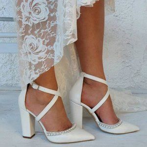 Women's Leatherette High Heel Block Heel Closed Toe With Rhinestone Pearl & Imit